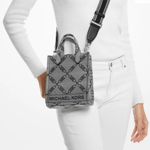 MICHAEL KORS Extra Small Gigi Crossbody NWOT - Picture 2 of 7